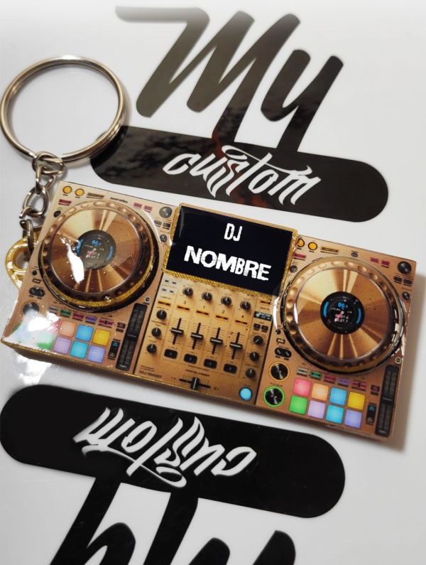 Llavero para dj mesa dorada  personalizable  3D relieve